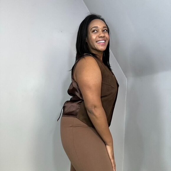 Vintage Womens Leather Vest Size XL Cowgirl Festival Country Concert Adjustable - Picture 5 of 12